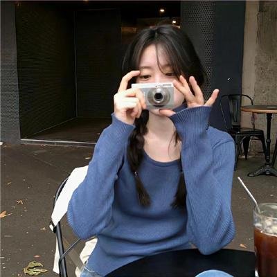 出水红莲